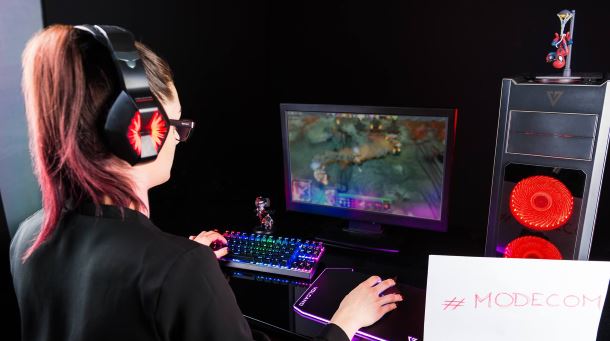 Konkurs: Dzień Kobiet z MODECOM